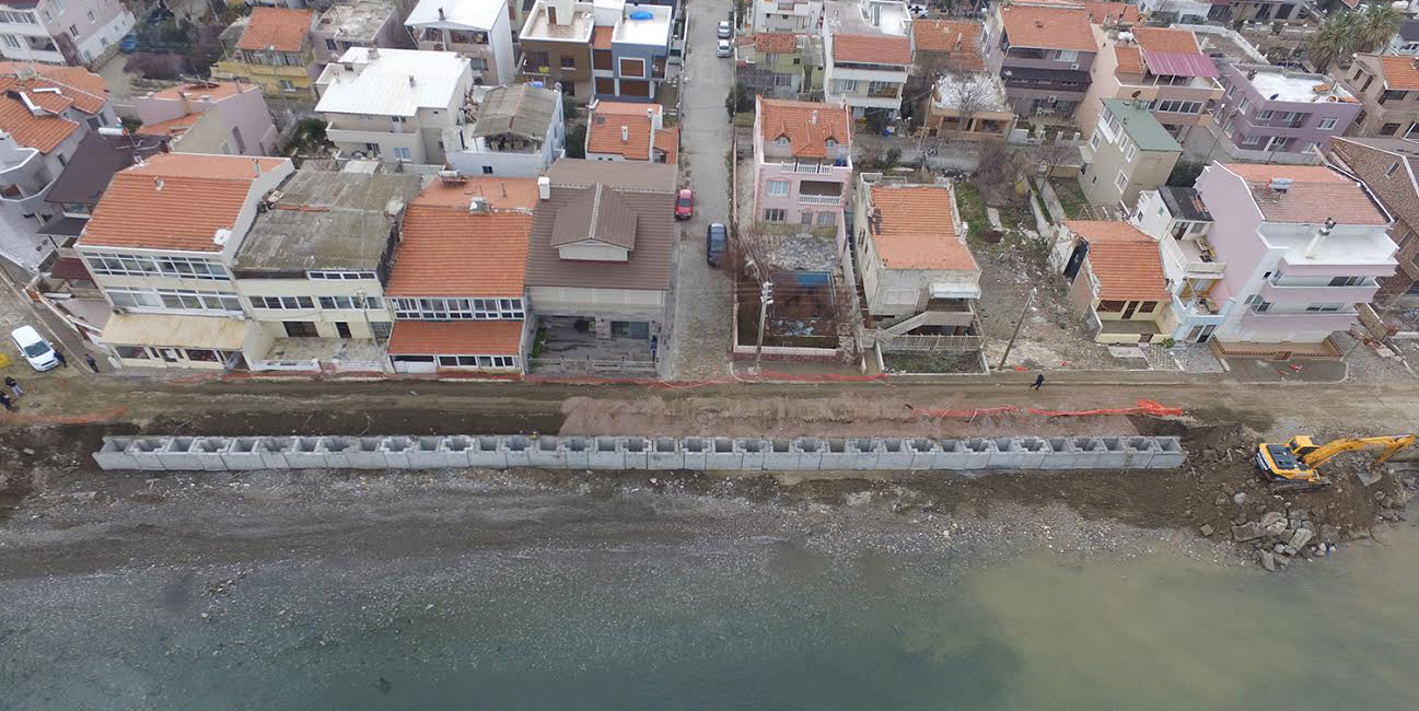 ZEYTİNALANI SAHİL DÜZENLENMESİ DEVAM EDİYOR