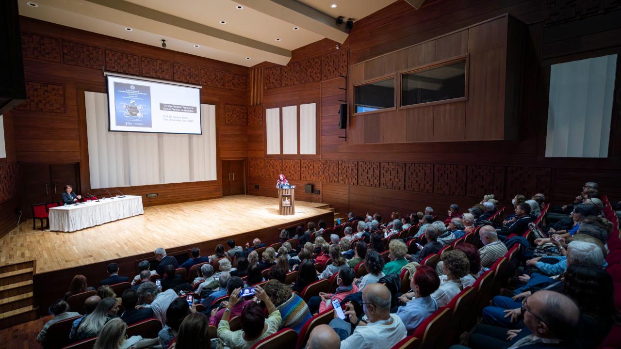 4. Uluslararası 13. Ulusal İzmir İleri Yaş Sempozyumu başladı