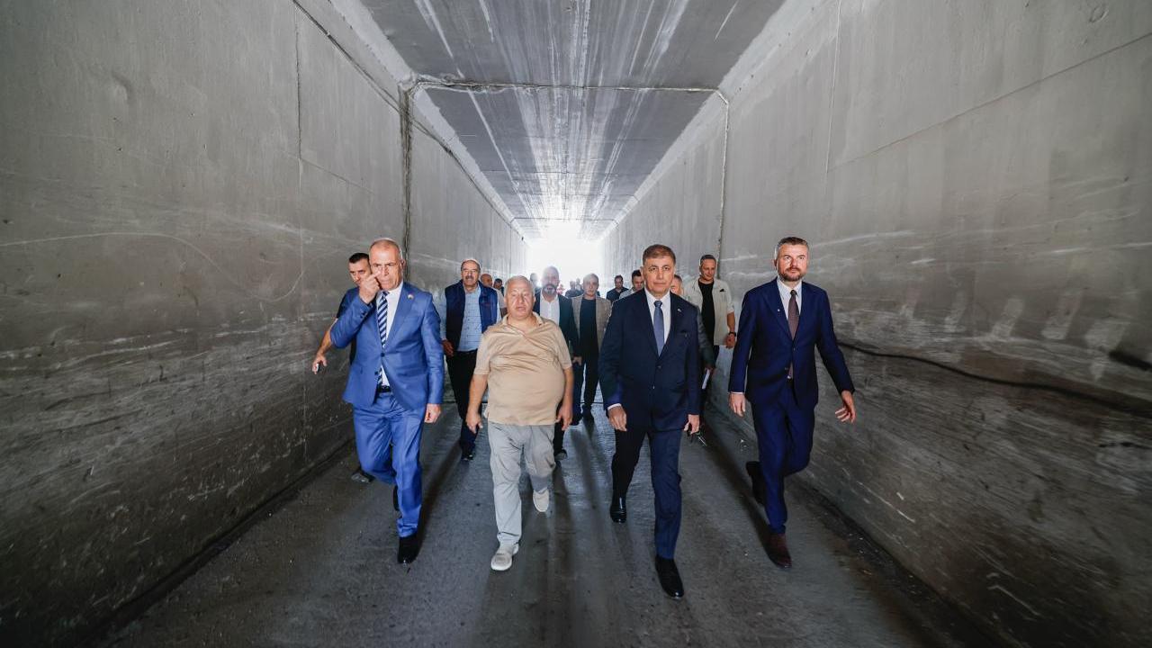 Başkan Tugay 6. Sanayi Sitesi esnafıyla buluştu..&quot;Misafir gibi gelip gitme düşüncemiz yok”