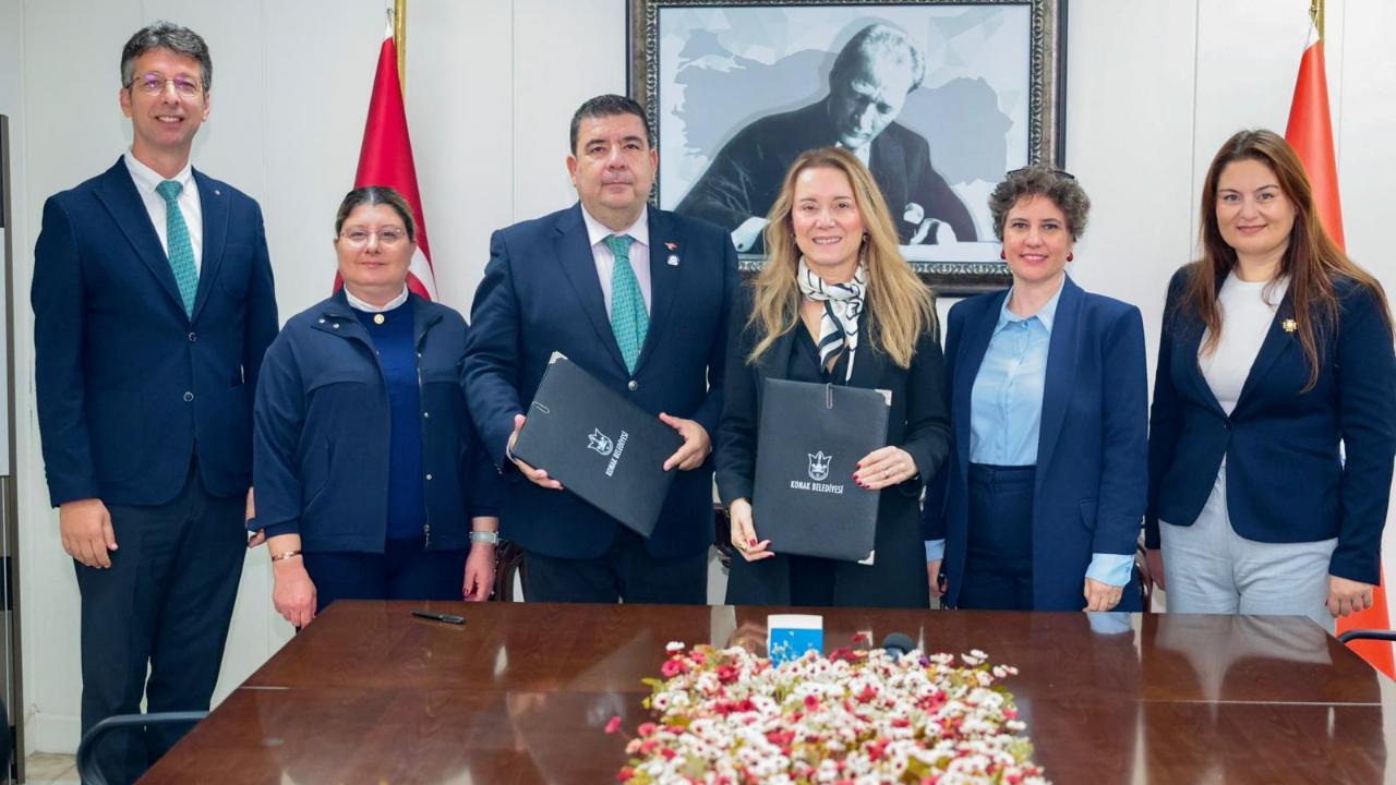 Başkan Tugay 8. Elektrik Tesisleri Ulusal Kongre ve Sergisi’ni açtı