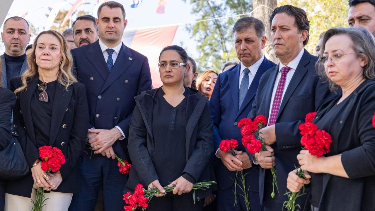 Başkan Tugay: Depremin siyaseti olmaz, vicdanımızla konuşacağız