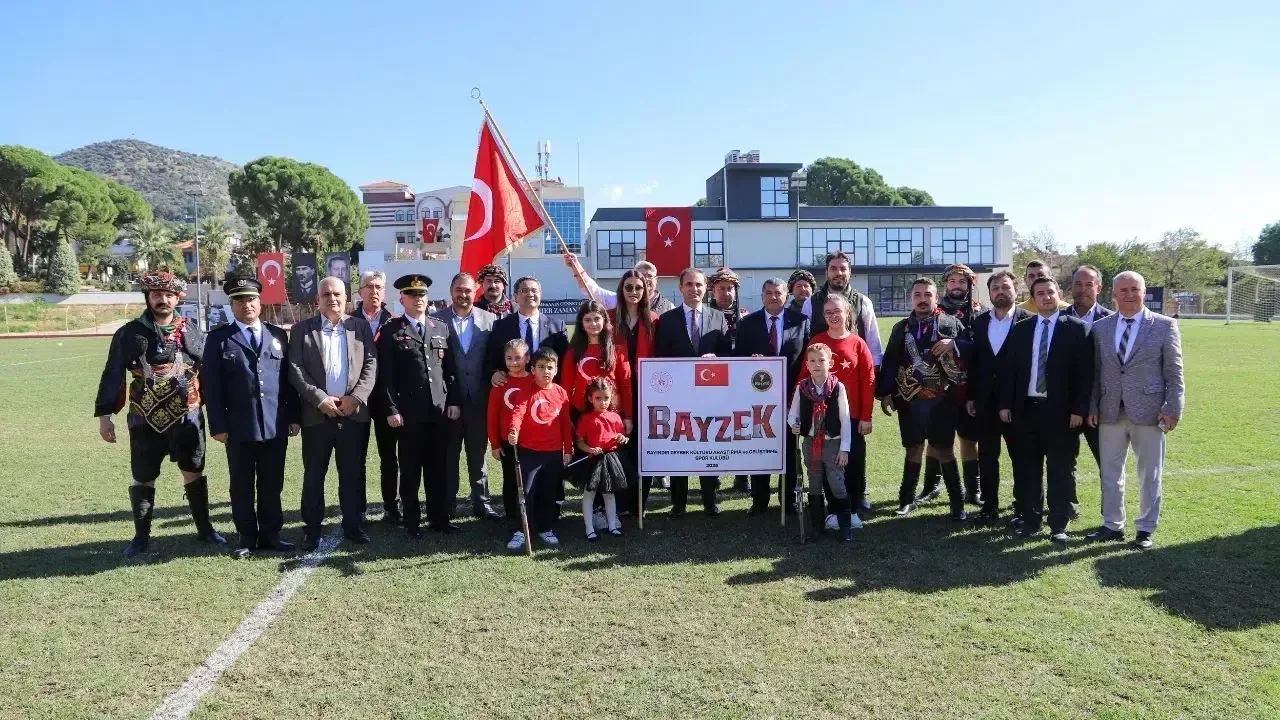 Bayındır'da 29 Ekim Cumhuriyet Bayramımızın 102. Yıl Dönümü Büyük Bir Coşkuyla Kutlandı