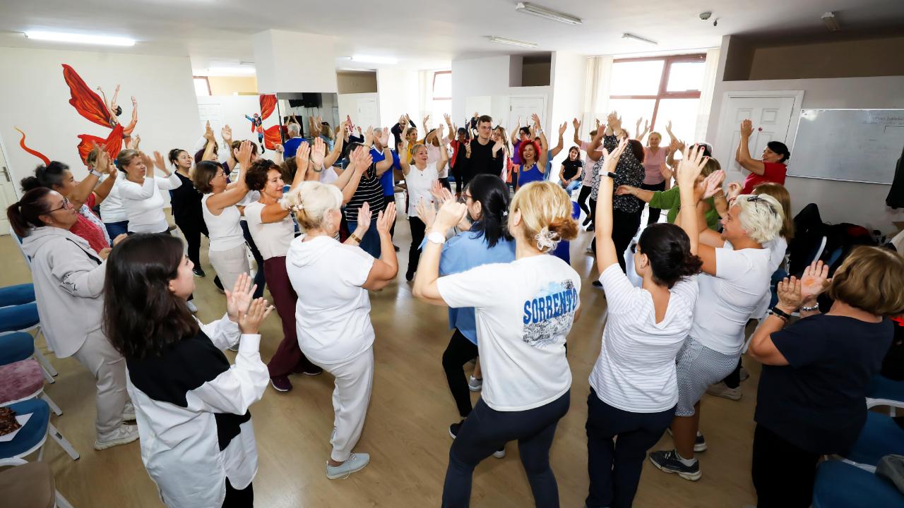 Bedenin şifası kahkaha ve dansla geldi