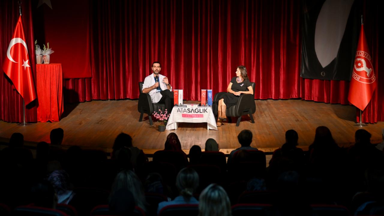 Bornova Belediyesi’nden meme kanseri farkındalık paneli