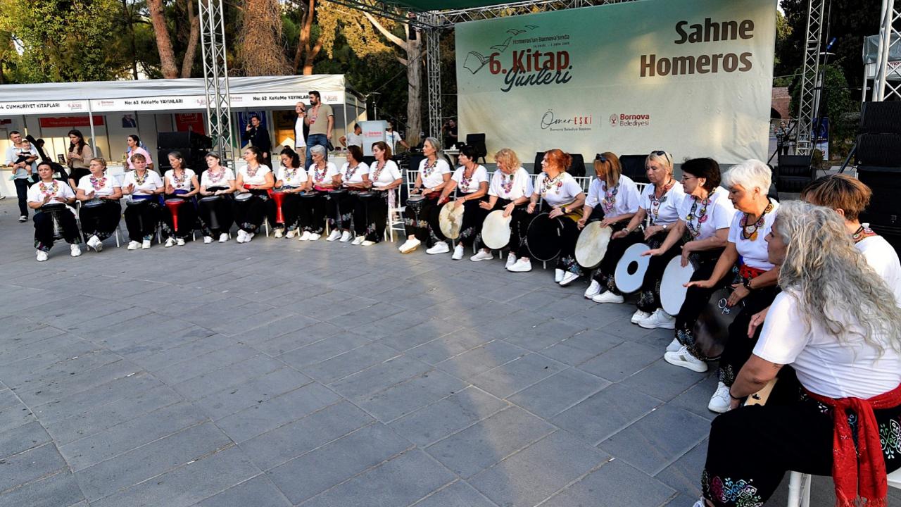 Bornova’da kitapların ışığında kültür şöleni