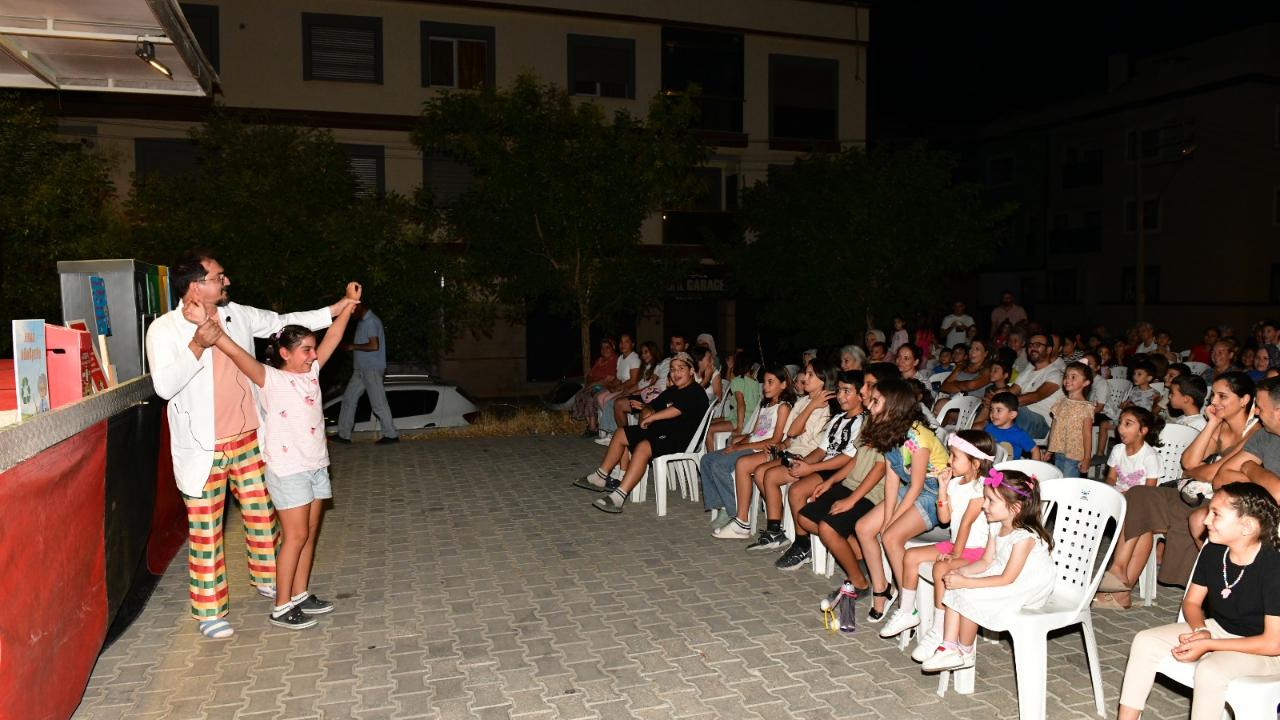 Çiğli’de yaz boyunca sokaklar sanatla şenlendi