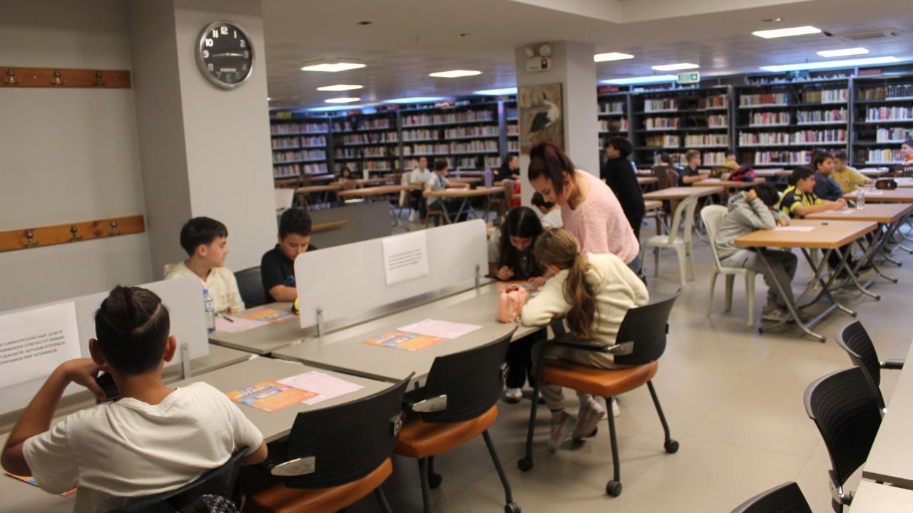 Efes Selçuk Belediyesi'nden öğrencilere anlamlı destek