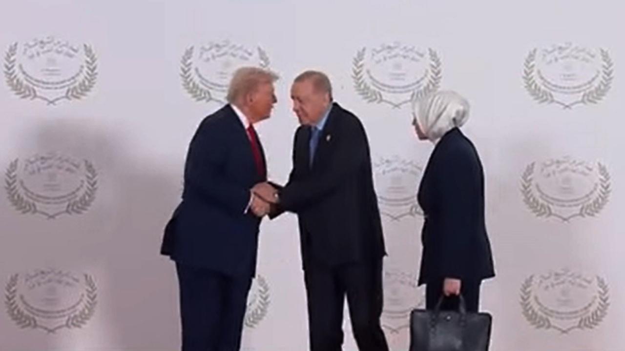 Gazze Zirvesi&#039;nde Trump&#039;tan Erdoğan&#039;a dikkat çeken ifadeler: Sert insanları daha çok seviyorum