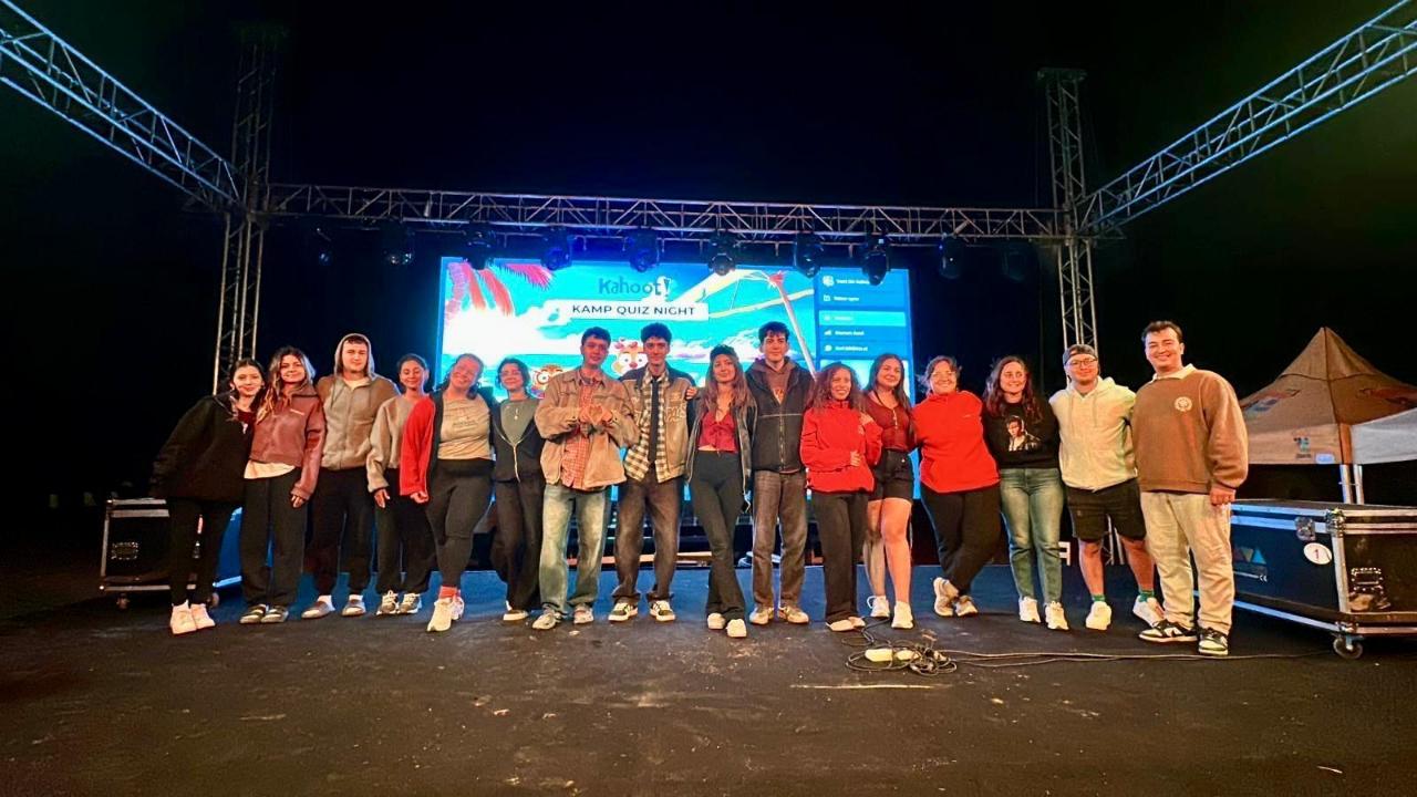 Gençler Büyükşehir’in Foça’daki kampında gönüllerince eğlendi