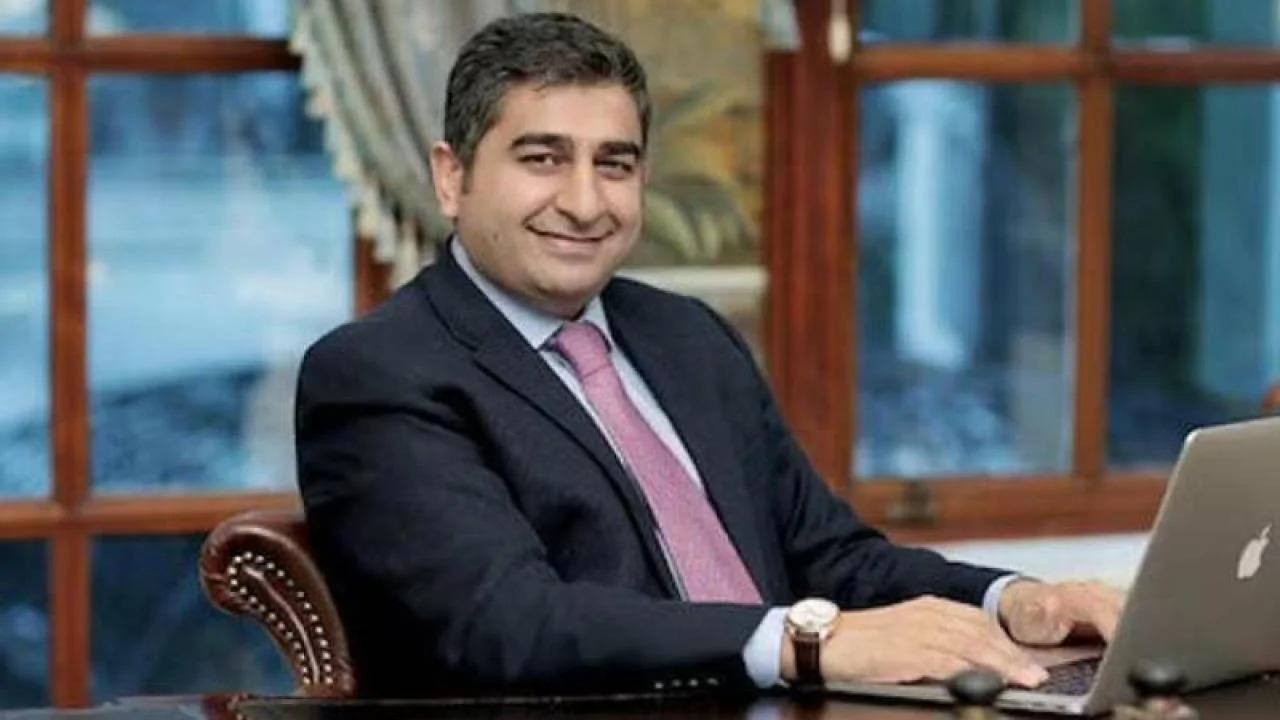 Hakkında gözaltı kararı verilen Sezgin Baran Korkmaz &#039;yarını&#039; işaret etti