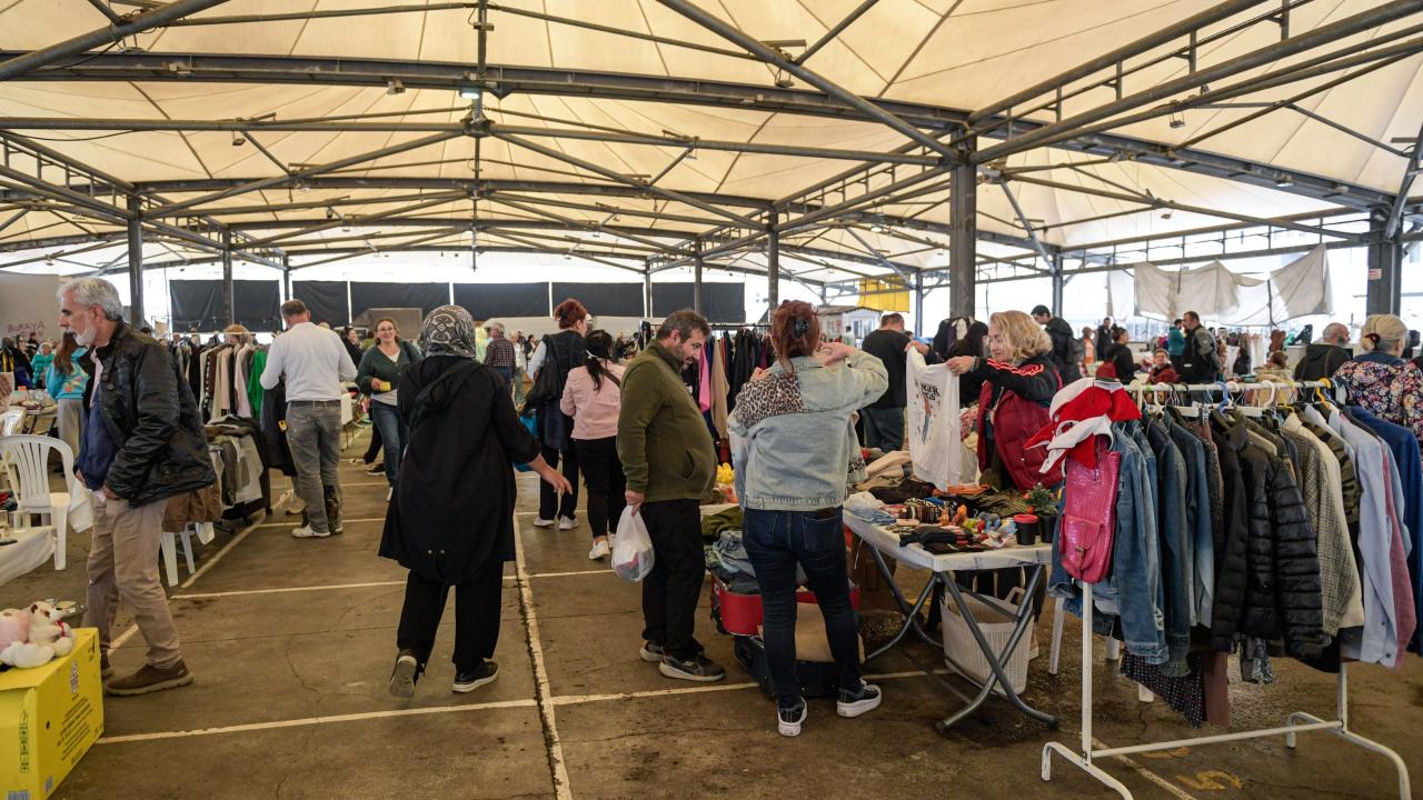 İkinci El Pazarı 5 ilçede dayanışmayı büyütüyor