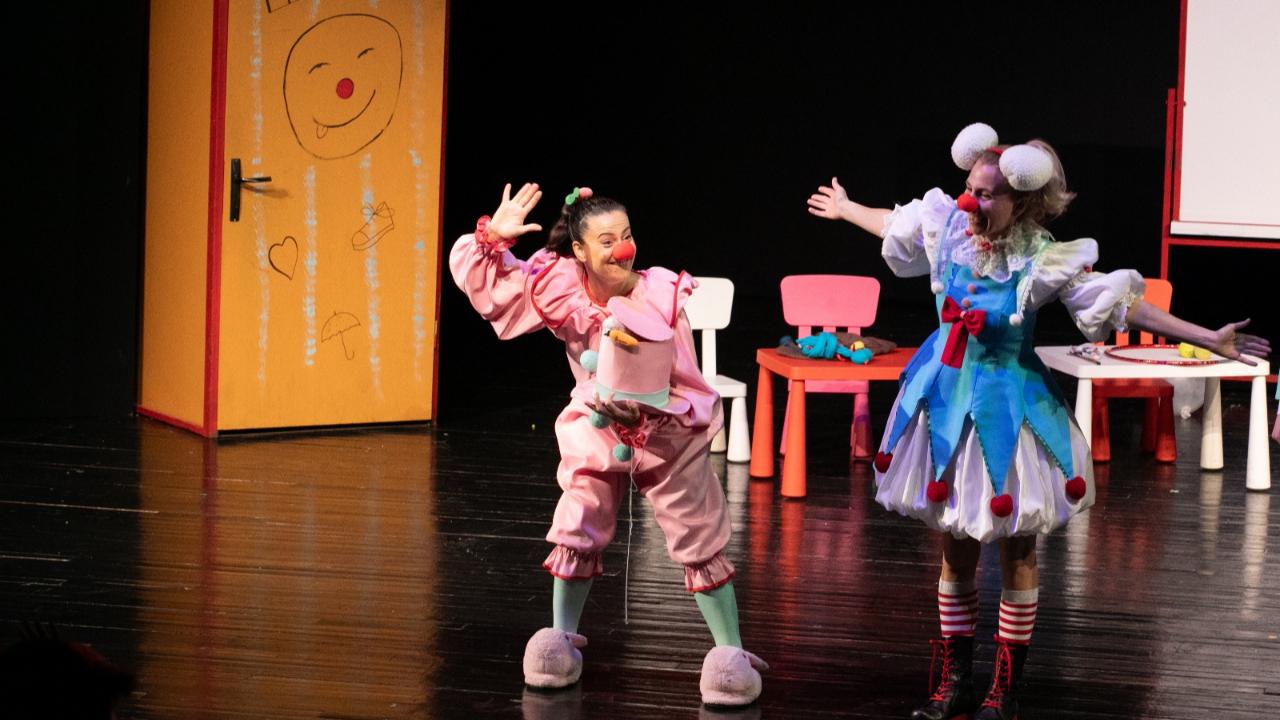 İzmir Şehir Tiyatroları yeni sezonu yeni sahnesinde açıyor