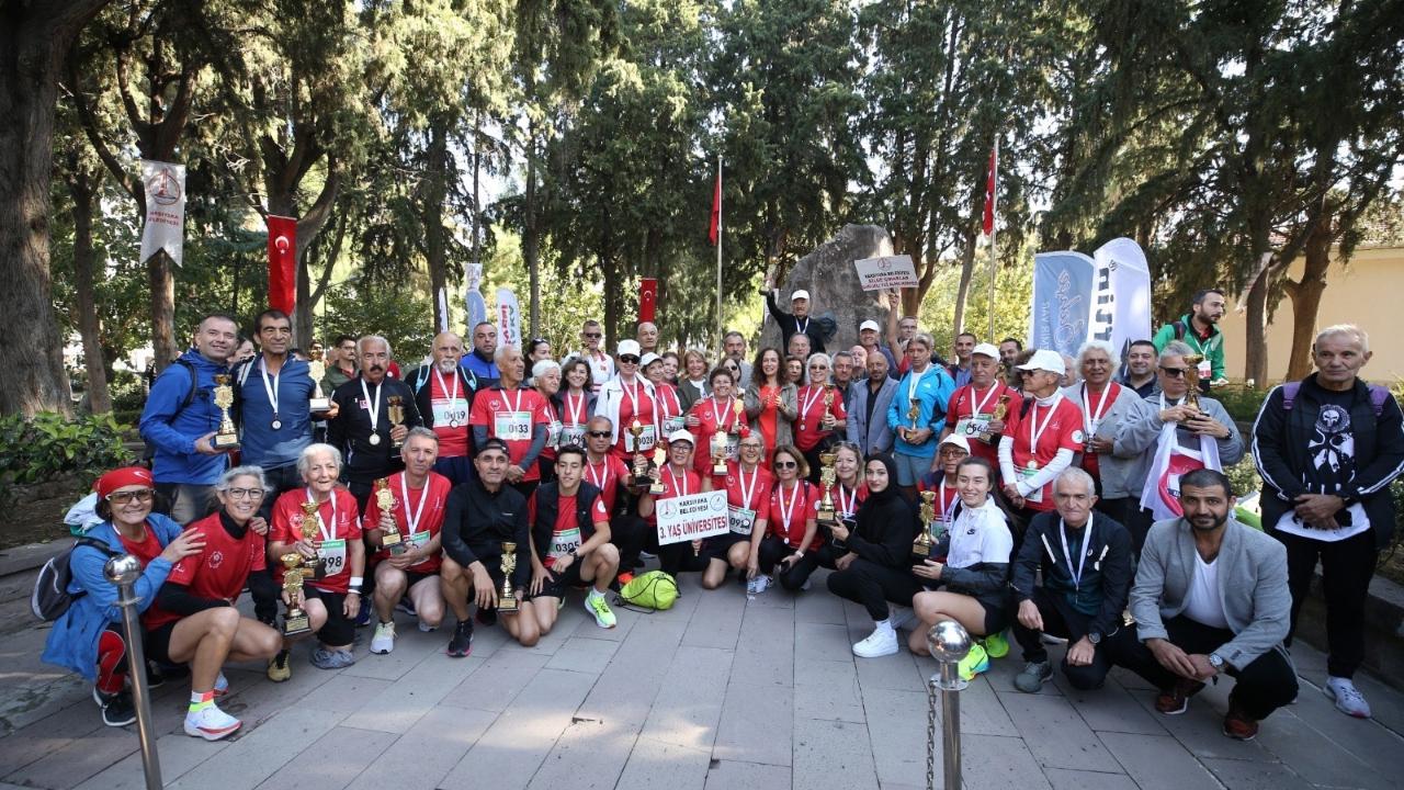 Karşıyaka Ata’dan Ana’ya koşuyor!