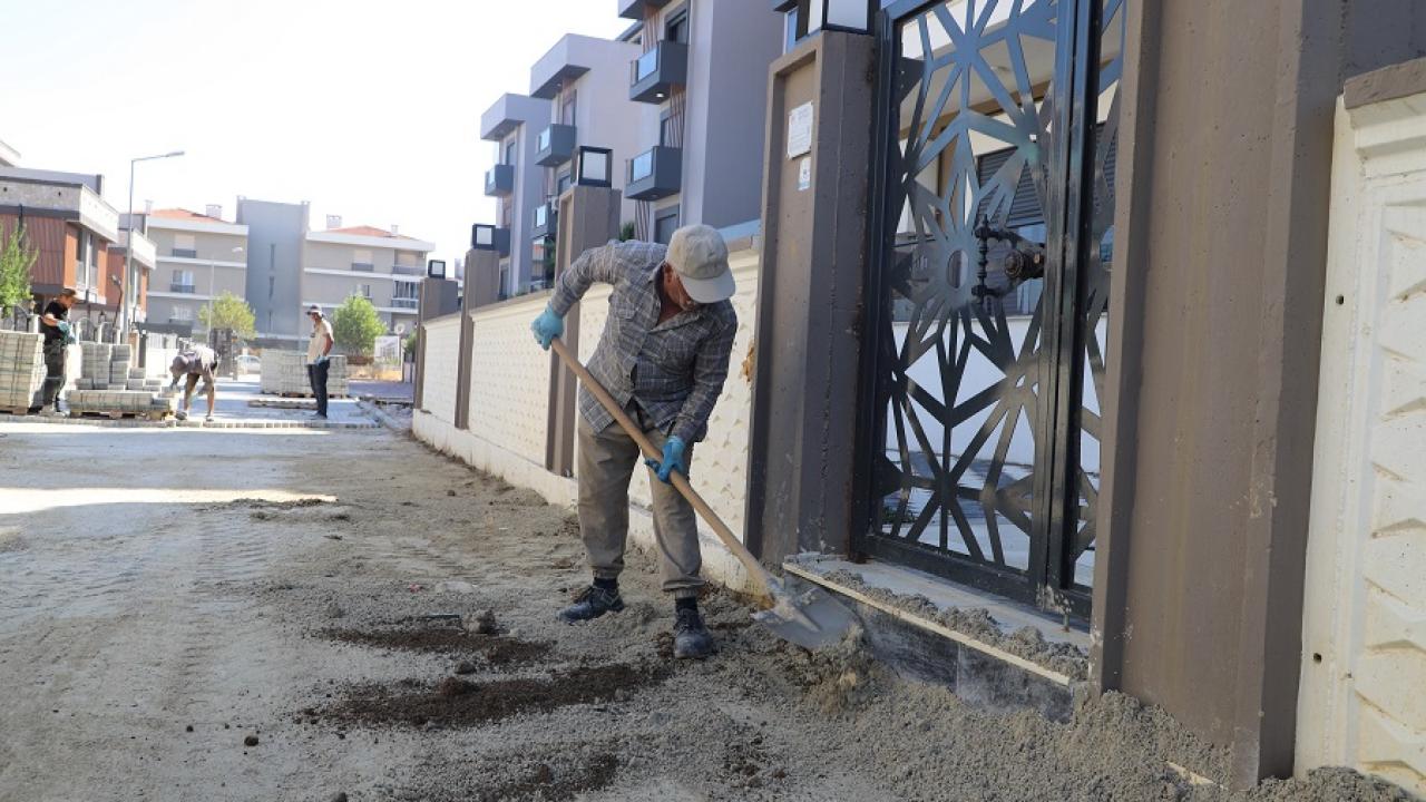 Menderes’te Yollar Yenileniyor