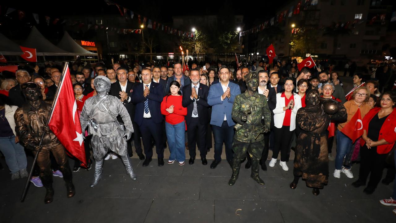 Narlıdere, Cumhuriyet ışığı ile aydınlandı