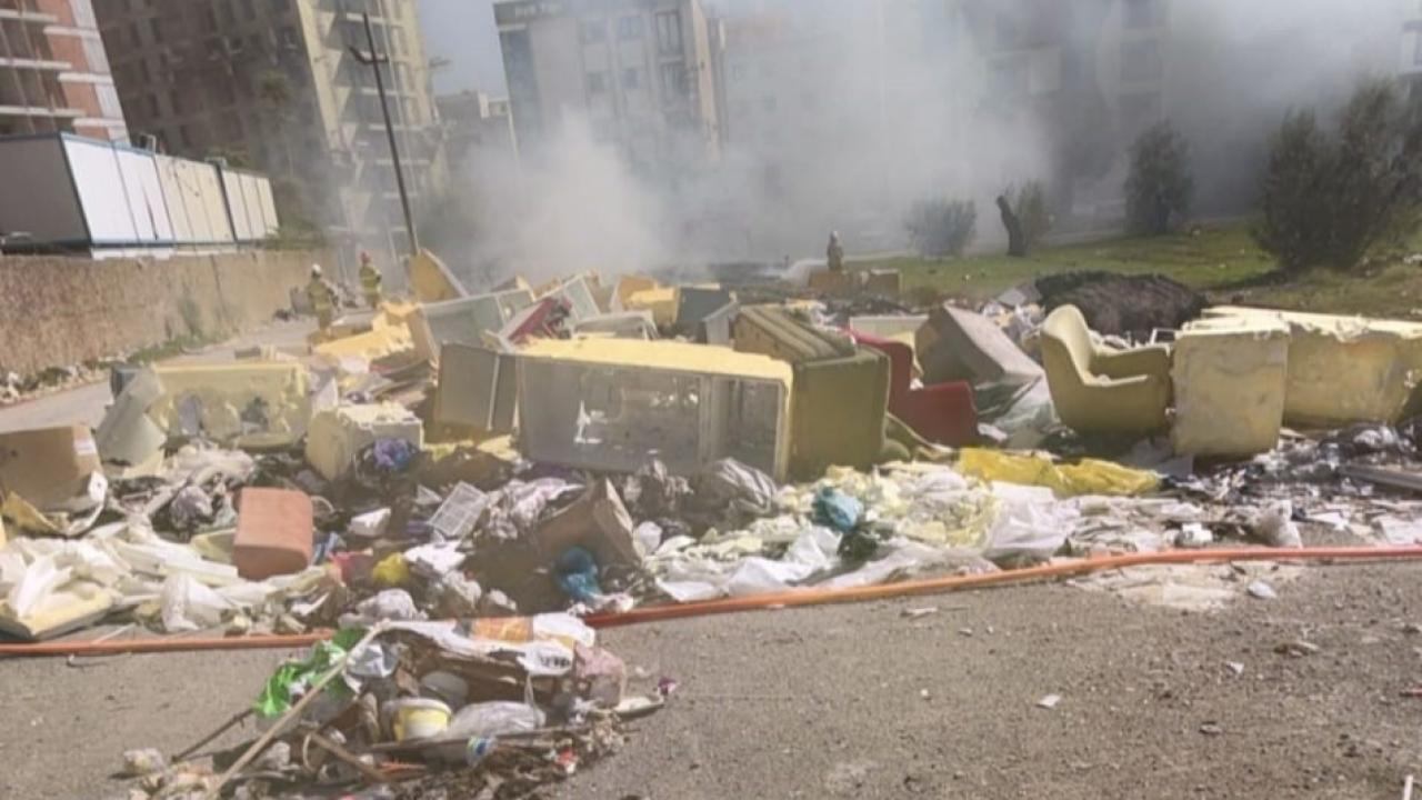 Örnekköy’de kablo ve hurda yangınına hızlı müdahale