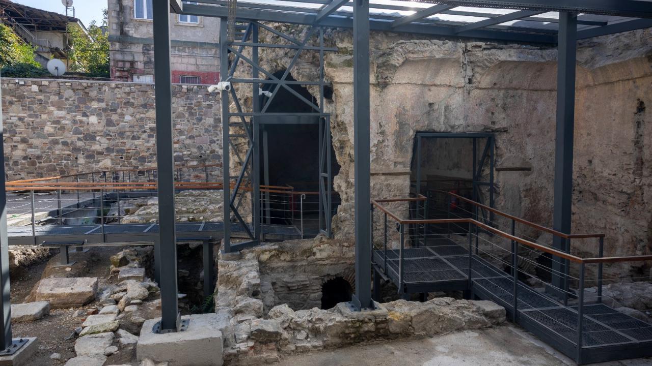 Tarihi hamam günümüzle buluşuyor