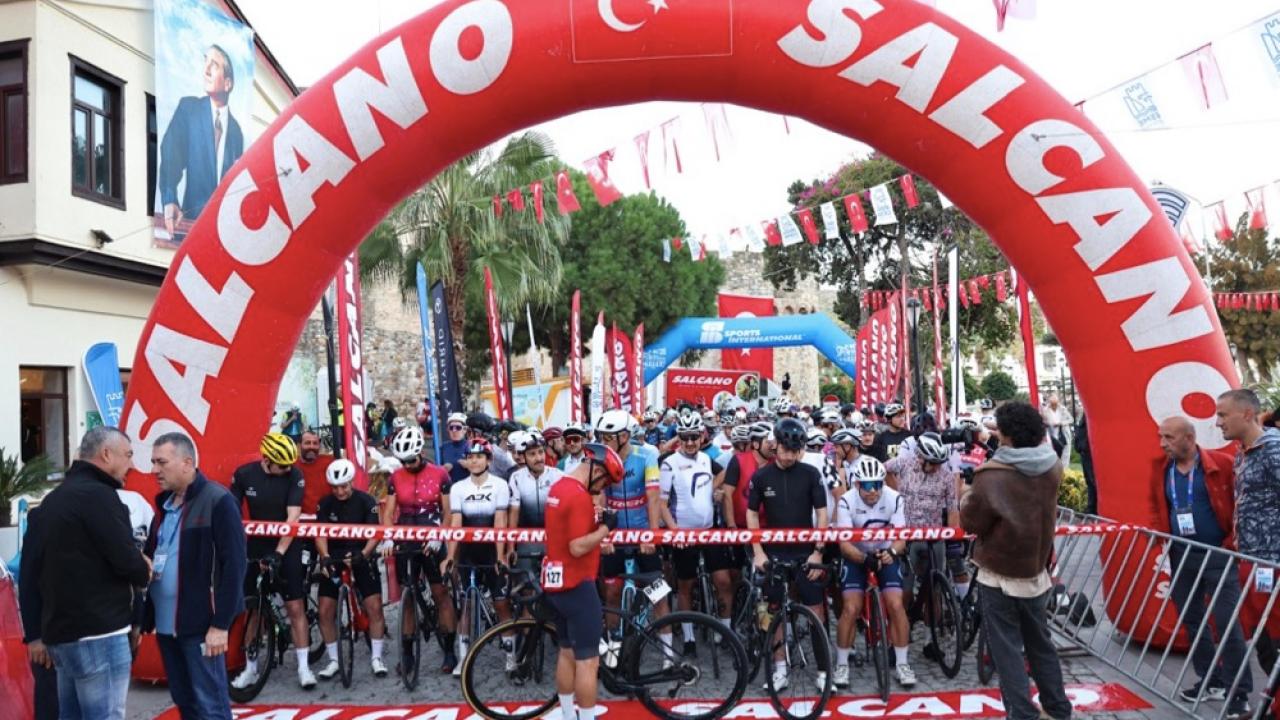 VeloTürk Gran Fondo Çeşme’de pedallar barış ve spor için döndü