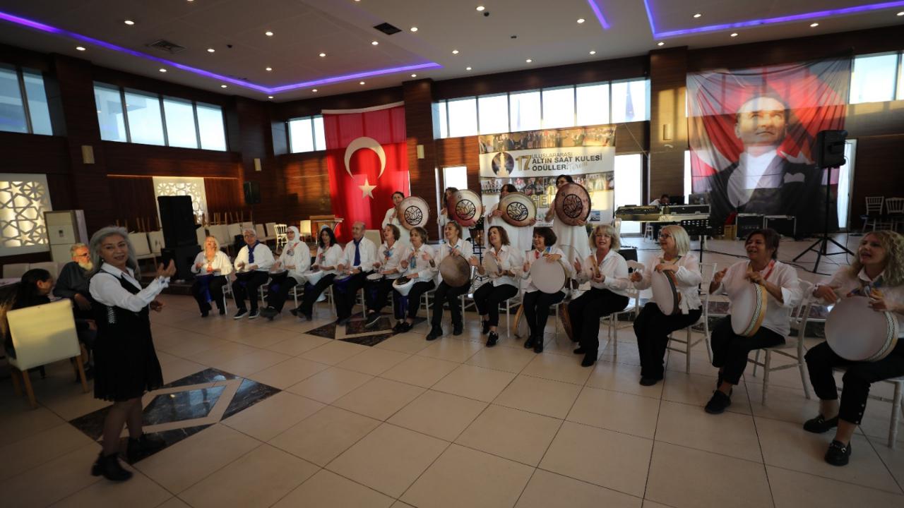 17. Uluslararası Altın Saat Kulesi Ödülleri Coşkuyla Başladı