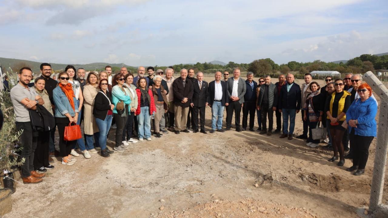 Atatürk’ün Vasiyeti Urla’da Hayata Geçti: Zeytin Koleksiyon Bahçesi’nde İlk Fidan Dikimi