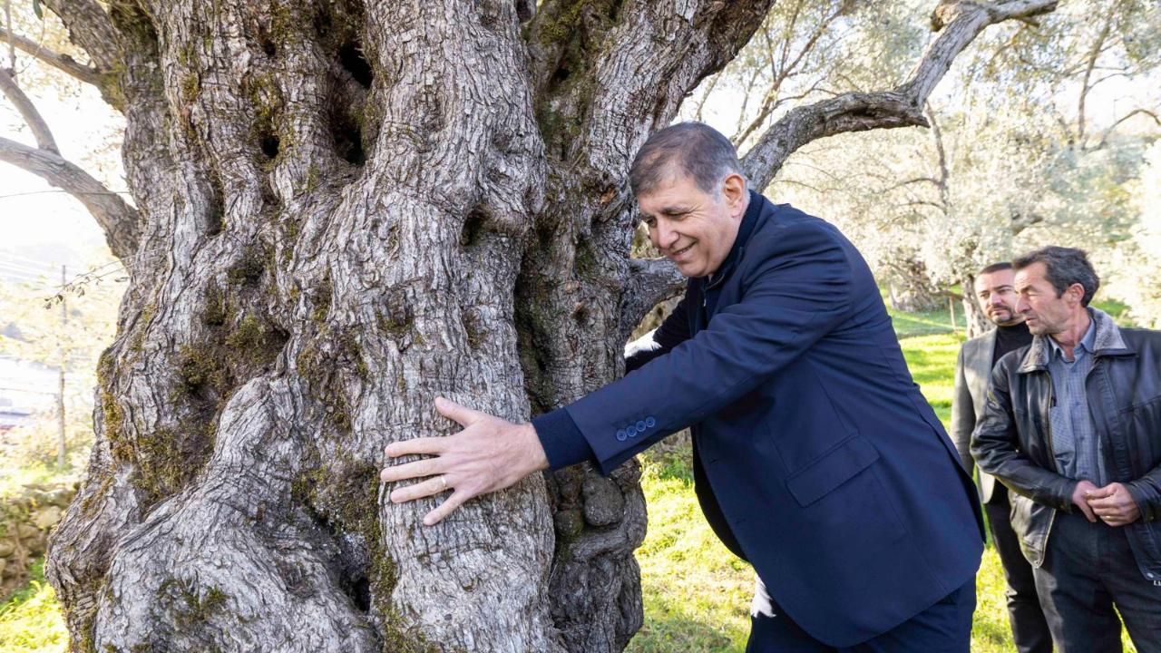 Başkan Tugay Beydağ’da kestane üreticileri ile bir araya geldi