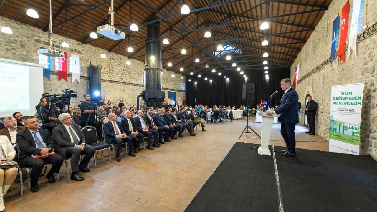 Başkan Tugay: Geleceği bekleyen değil, geleceği planlayan ve inşa eden bir şehir olmak zorundayız