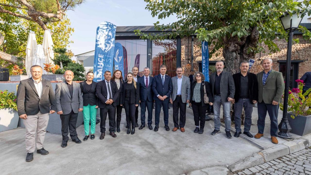 Başkan Tugay, Güzelbahçeli muhtarları dinledi