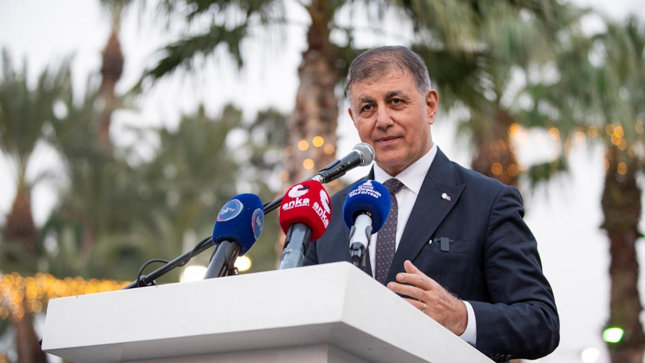 Başkan Tugay: Korkmayın yalnız değilsiniz