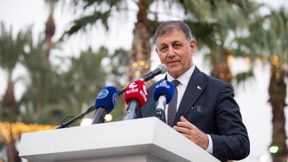 Başkan Tugay: Korkmayın yalnız değilsiniz