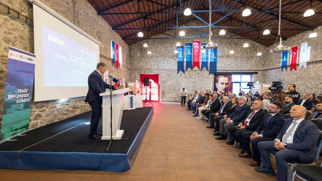 Başkan Tugay’dan sanayicilere yeşil dönüşüm çağrısı