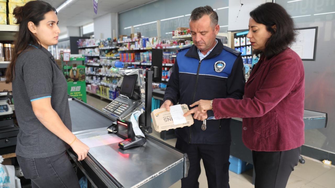 Bayraklı’da marketlere sıkı denetim