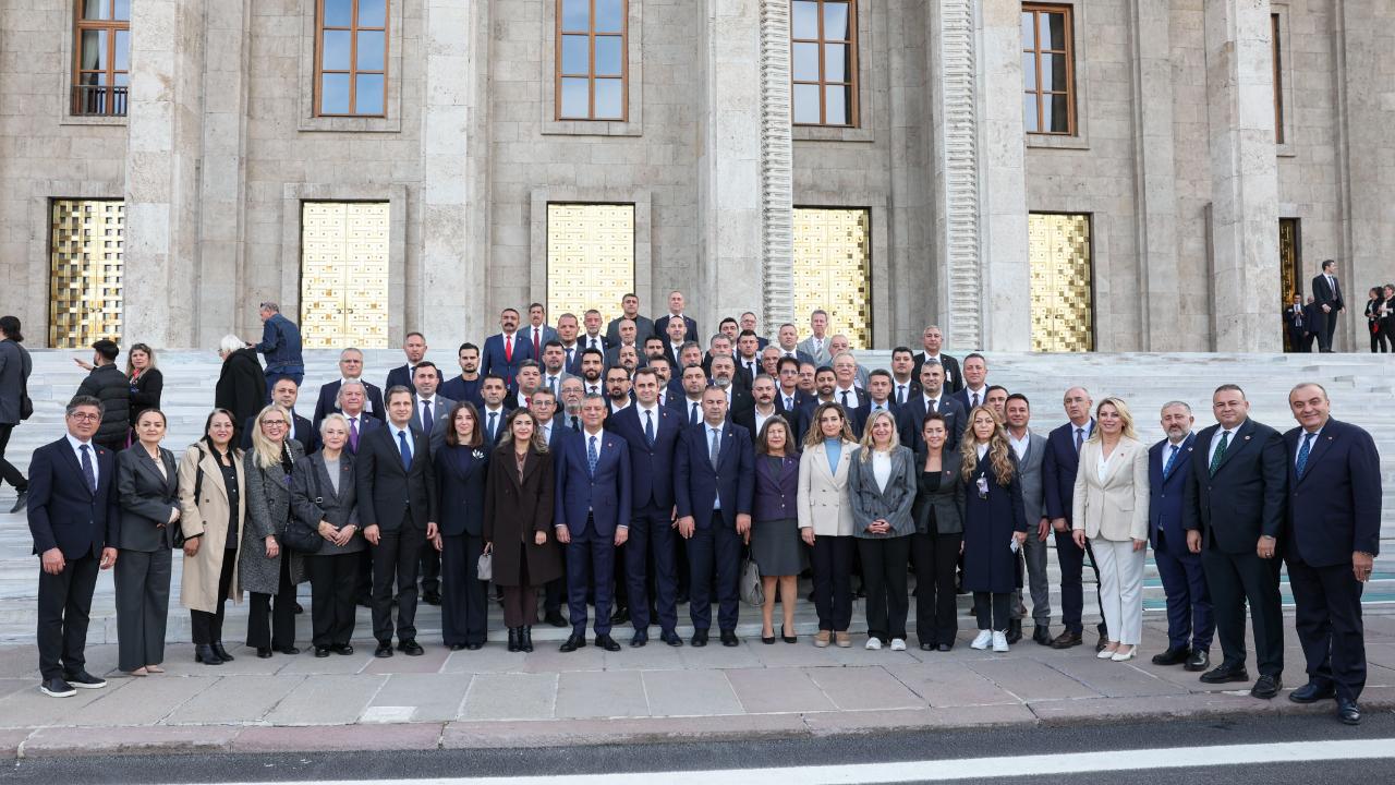 CHP İzmir&#039;den Lidere Ziyaret