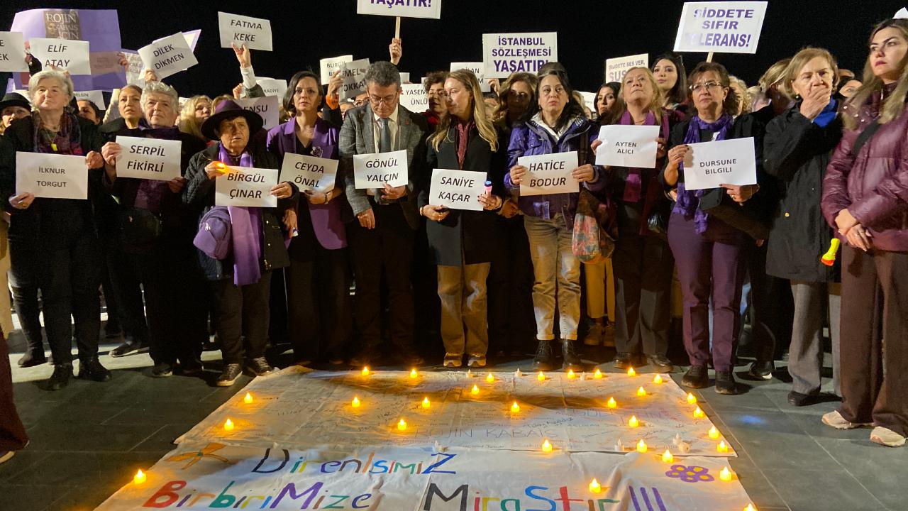 CHP İzmir’in Kadınları Şiddete Karşı Sahaya İndi