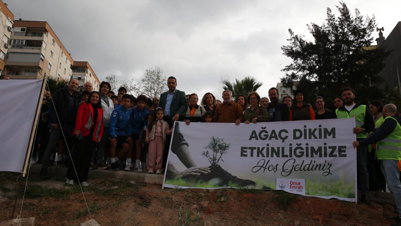 Çiğli’de 400 Fidan Toprakla Buluştu: “Çiğli’ye Nefes Olalım”