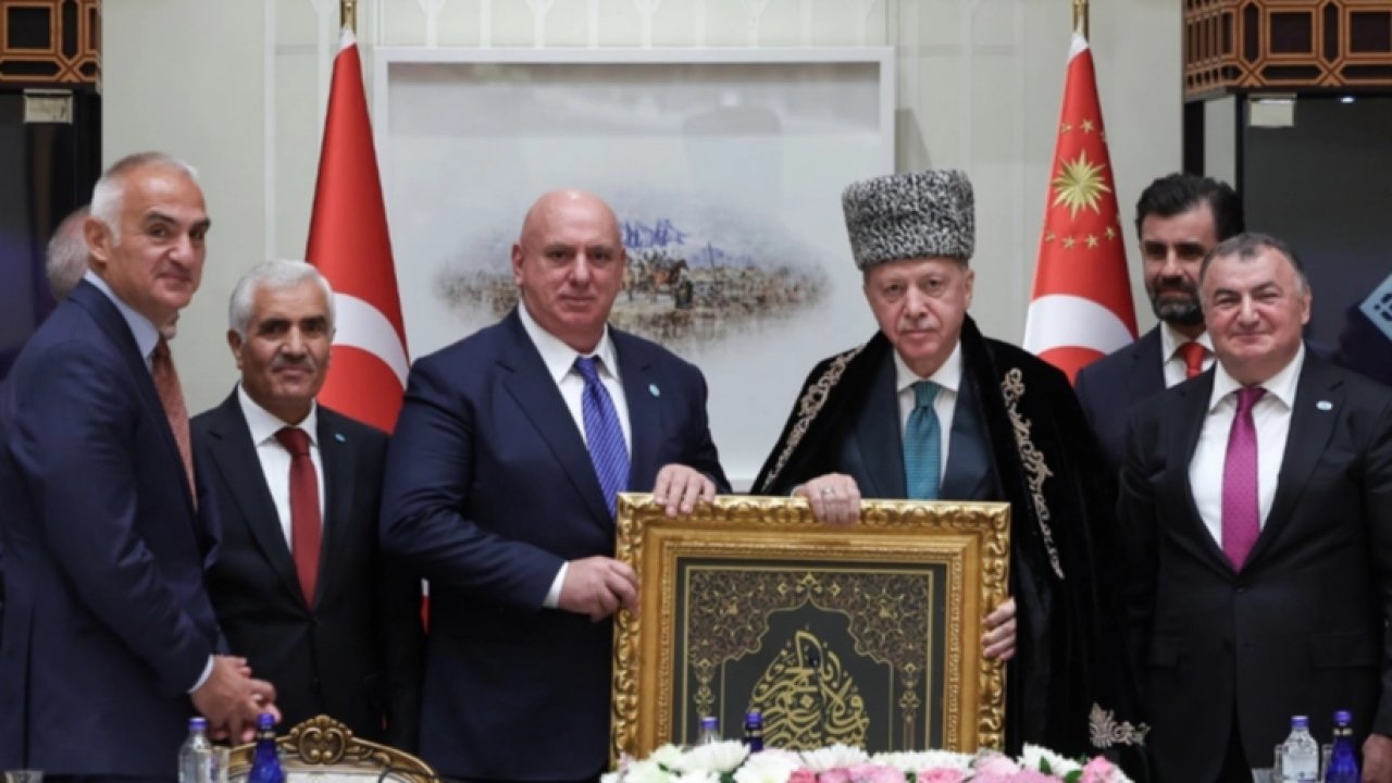 Cumhurbaşkanı Erdoğan, Ahıska Türkleri&#039;ni ağırladı