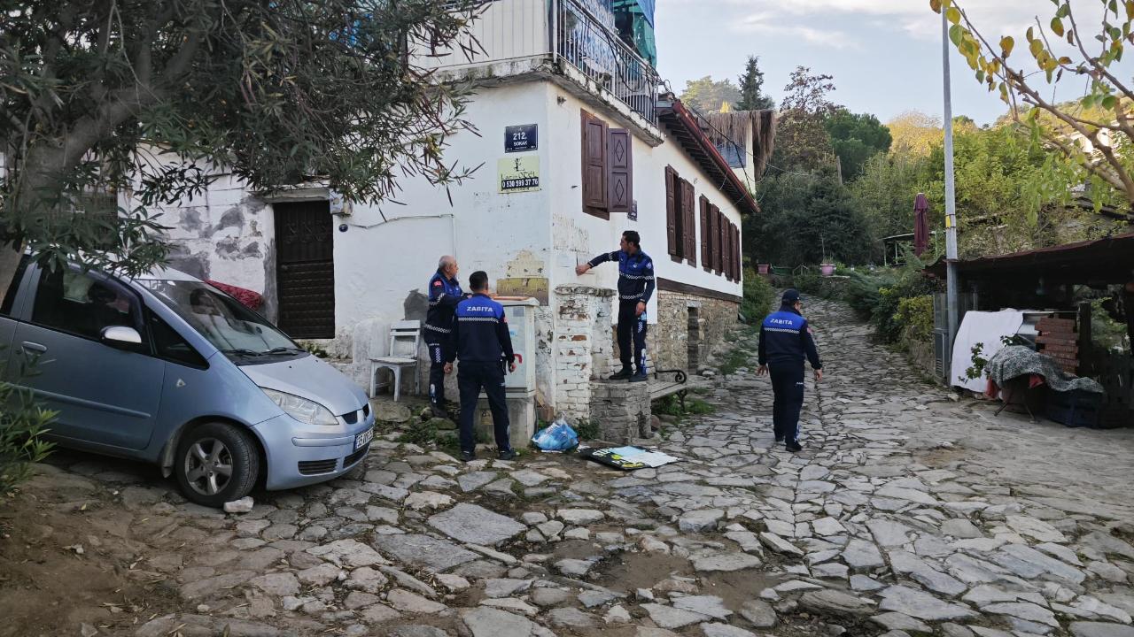 Efes Selçuk’ta Görüntü Kirliliği Yaratan Tabelalar Kaldırılıyor