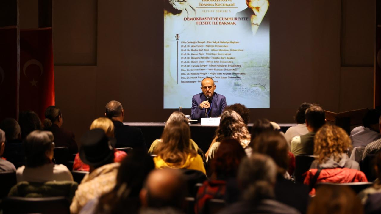 Efes Selçuk’ta Herakleıtos Ve İoanna Kuçuradi Felsefe Günleri Başladı