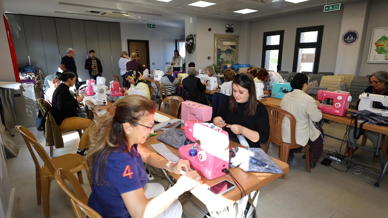 Efes Selçuk'ta kadınlar dikiş atölyesinde buluştu
