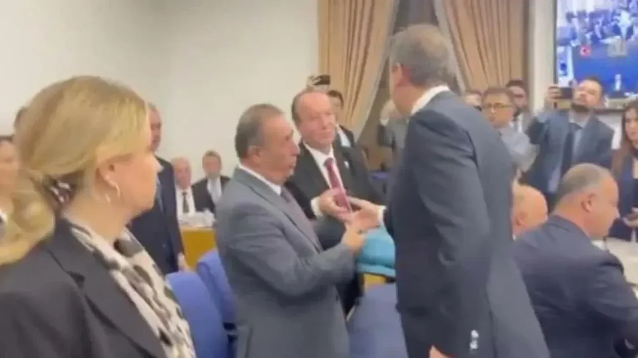 Enerji bakanından &#039;Halkın mutfağında tüp boş&#039; diyen vekile: Doğalgaz kullanıyorlar