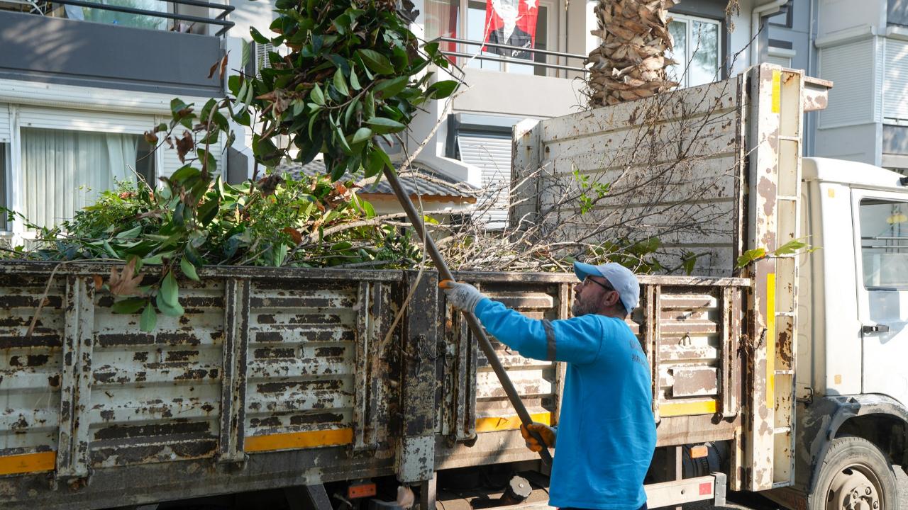 Gaziemir Belediyesi bahçe atıklarını randevulu sistemle topluyor