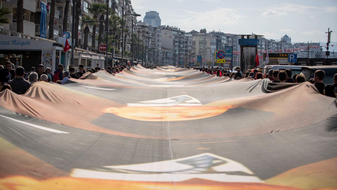 İzmir Ata’sına yürüdü