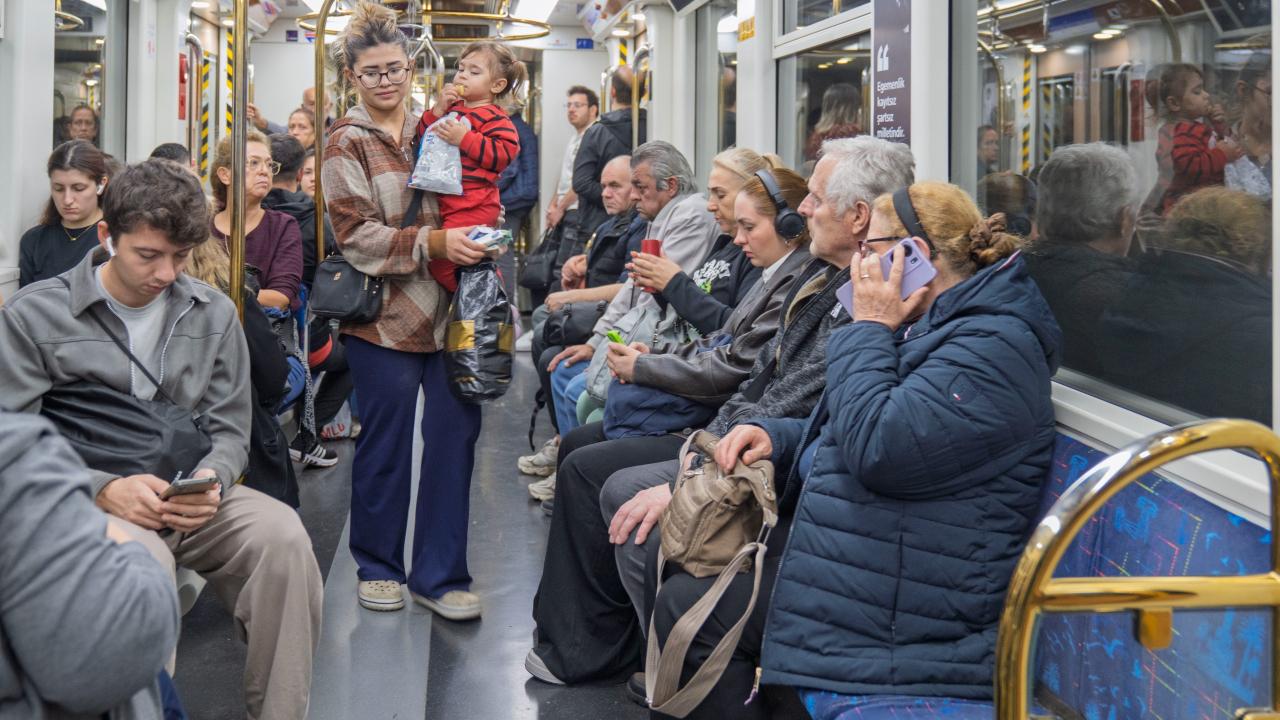 İzmir Metrosu’nda kesintisiz iletişim dönemi başladı