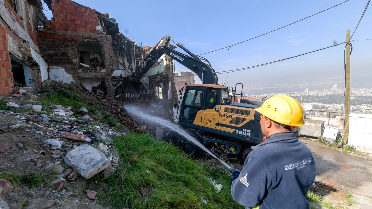 Kadifekale’de tahliye ve yıkımlar sürüyor
