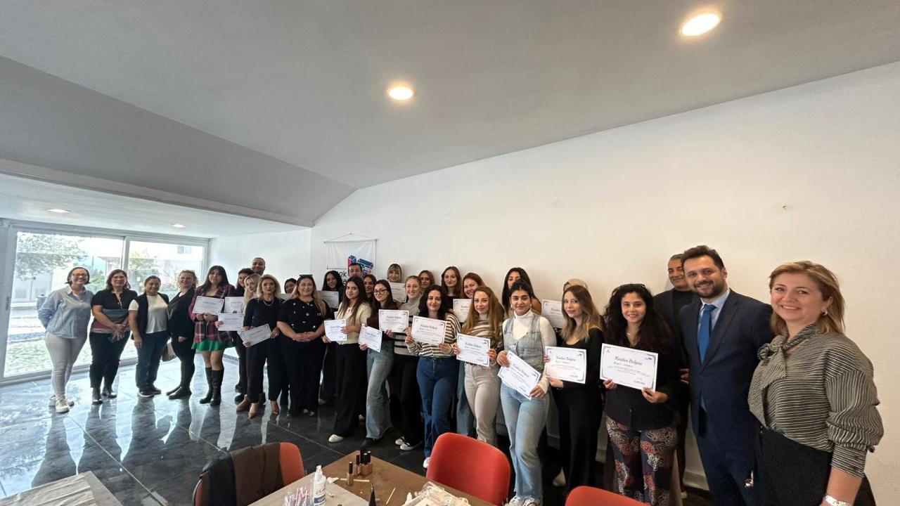 Meslek Fabrikası’nda sertifika sevinci