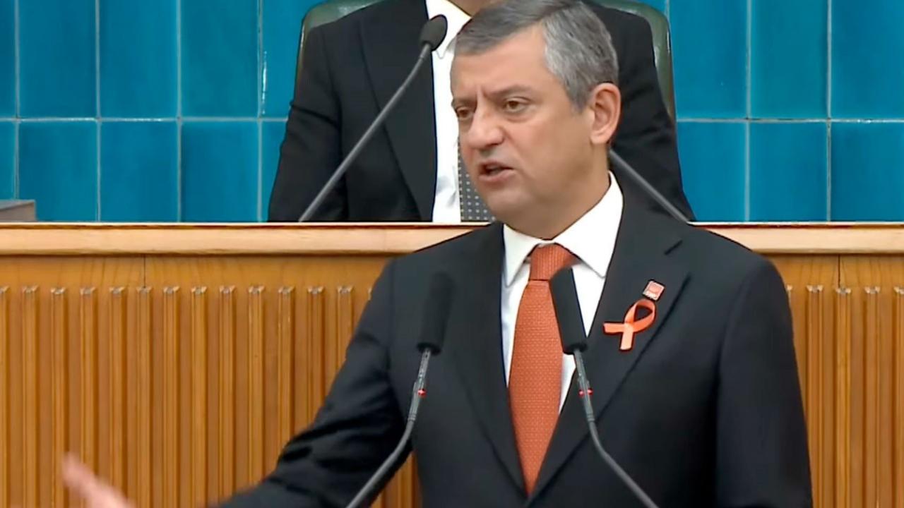 Özgür Özel&#039;den Selahattin Demirtaş özrü! Bahçeli&#039;ye yanıt verdi