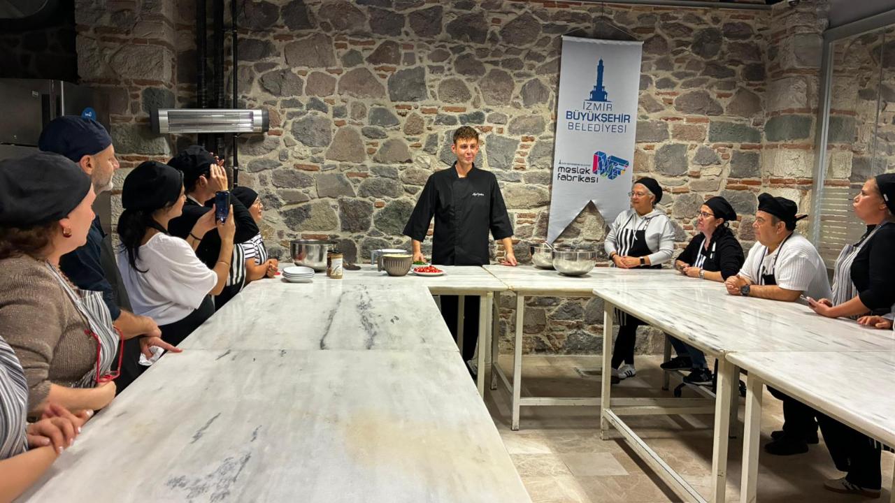 Şef Rıfat Yurttaş, Meslek Fabrikası’nda Ege yemekleri yaptı
