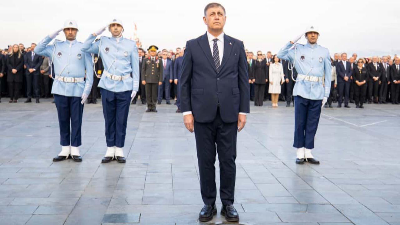 Ulu Önder Atatürk’ün aramızdan ayrılışının 87’nci yılında hayat durdu