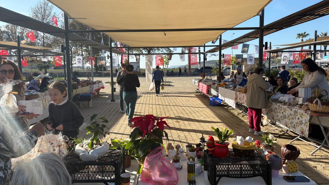 Üretici pazarında geri dönüşüm haftası