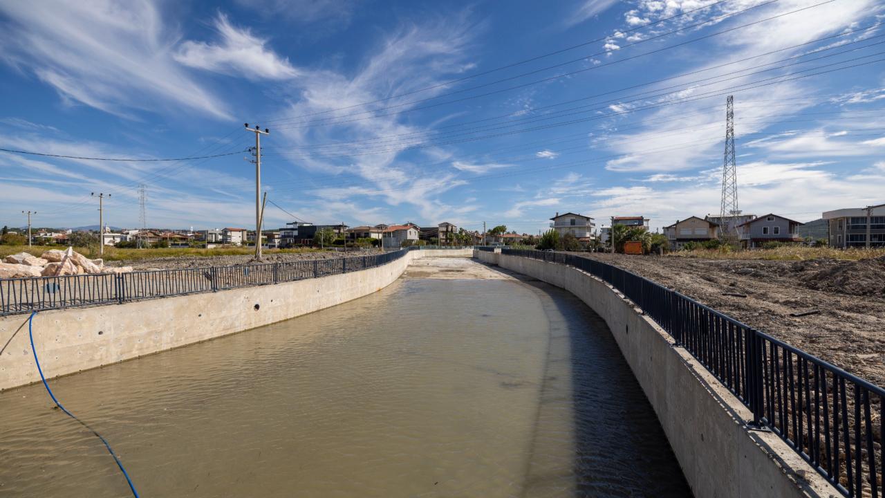 Yarımada’daki derelerden 100 bin ton malzeme çıkarıldı
