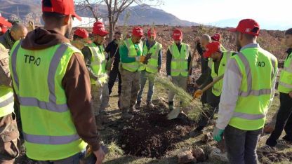 Bakan Bayraktar: "Enerjide tam bağımsız, doğasıyla yeşil bir Türkiye için çalışıyoruz"